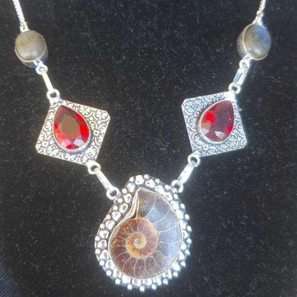 Ammonite Fossil, Labradorite and Faceted Garnet 925 Silver Necklace. - Picture 1 of 10